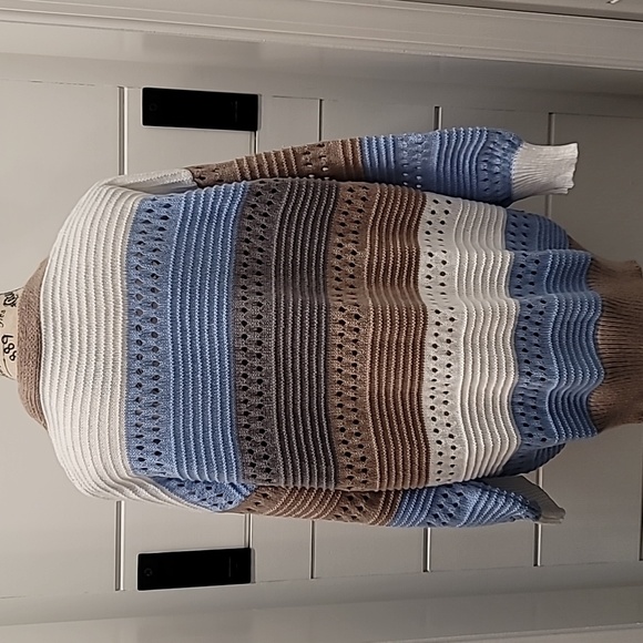 Color Block Cardigan - Picture 8 of 10